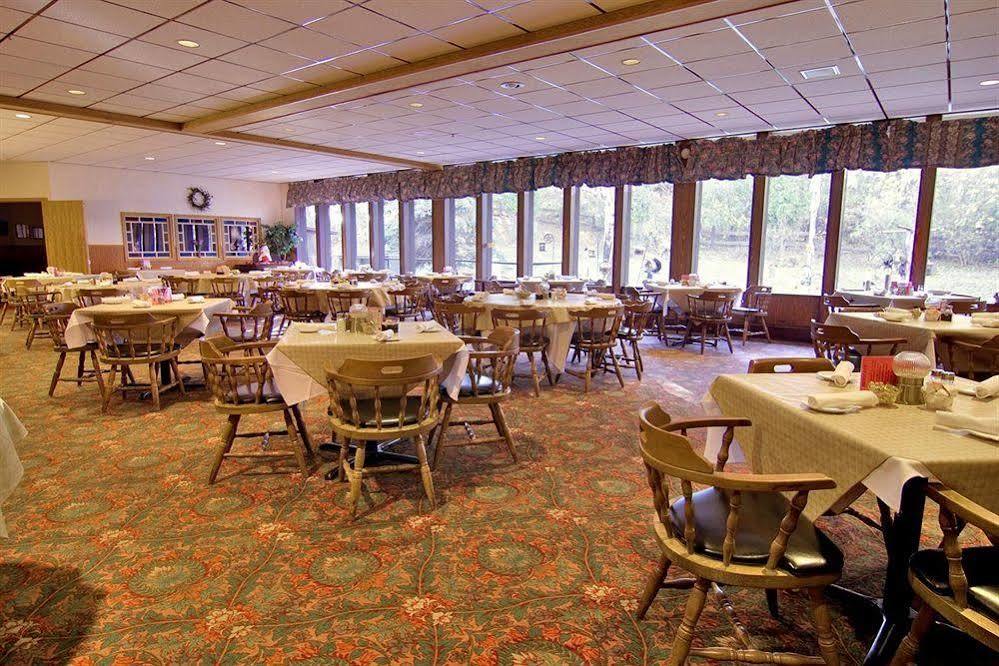 Voyageur Inn And Conference Center Reedsburg Restaurant bilde